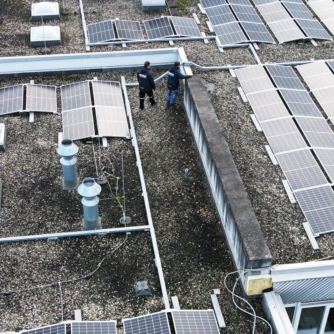 Photovoltaikanlagen - Sind diese eine mögliche Ursache für Beschädigungen der Dachabdichtungen?